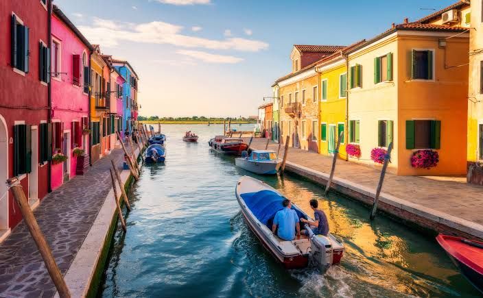 Venice: Canals and Colour in the Chill